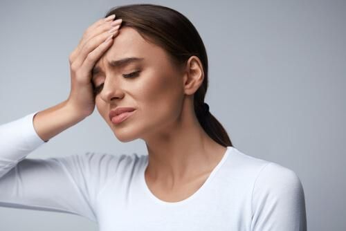 Ból głowy: wylecz go większą ilością wody i mniejszą paracetamolu
