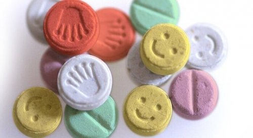 Ecstasy, narkotyk miłości - co musisz o nim wiedzieć?