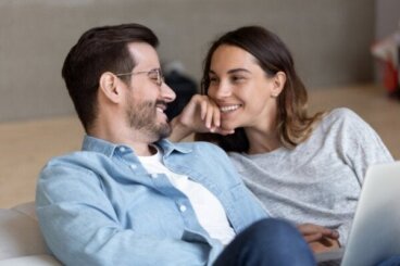Seksualna przeszłość - czy dzielić się nią z partnerem?